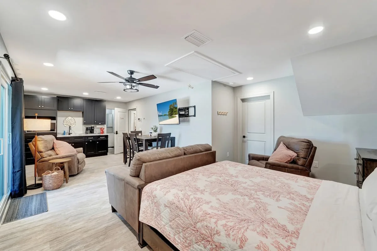 Seascape on Clarinda CALEB second story — photo 1 of 17