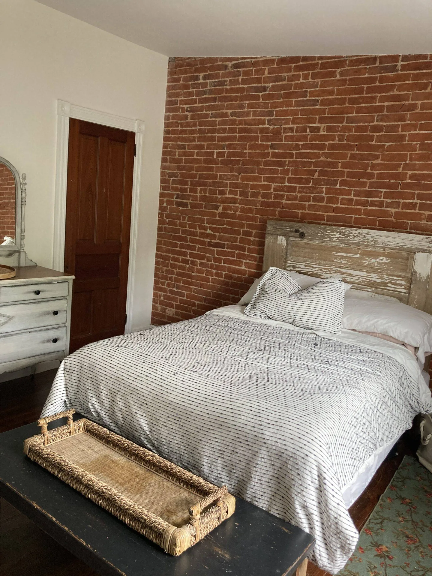 Third Floor Rooms in Townhouse in Historical District of Reading — photo 1 of 5