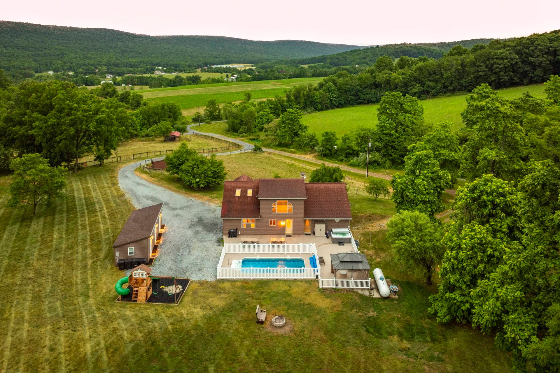 Blue mountain retreat * Prices vary* — photo 1 of 47