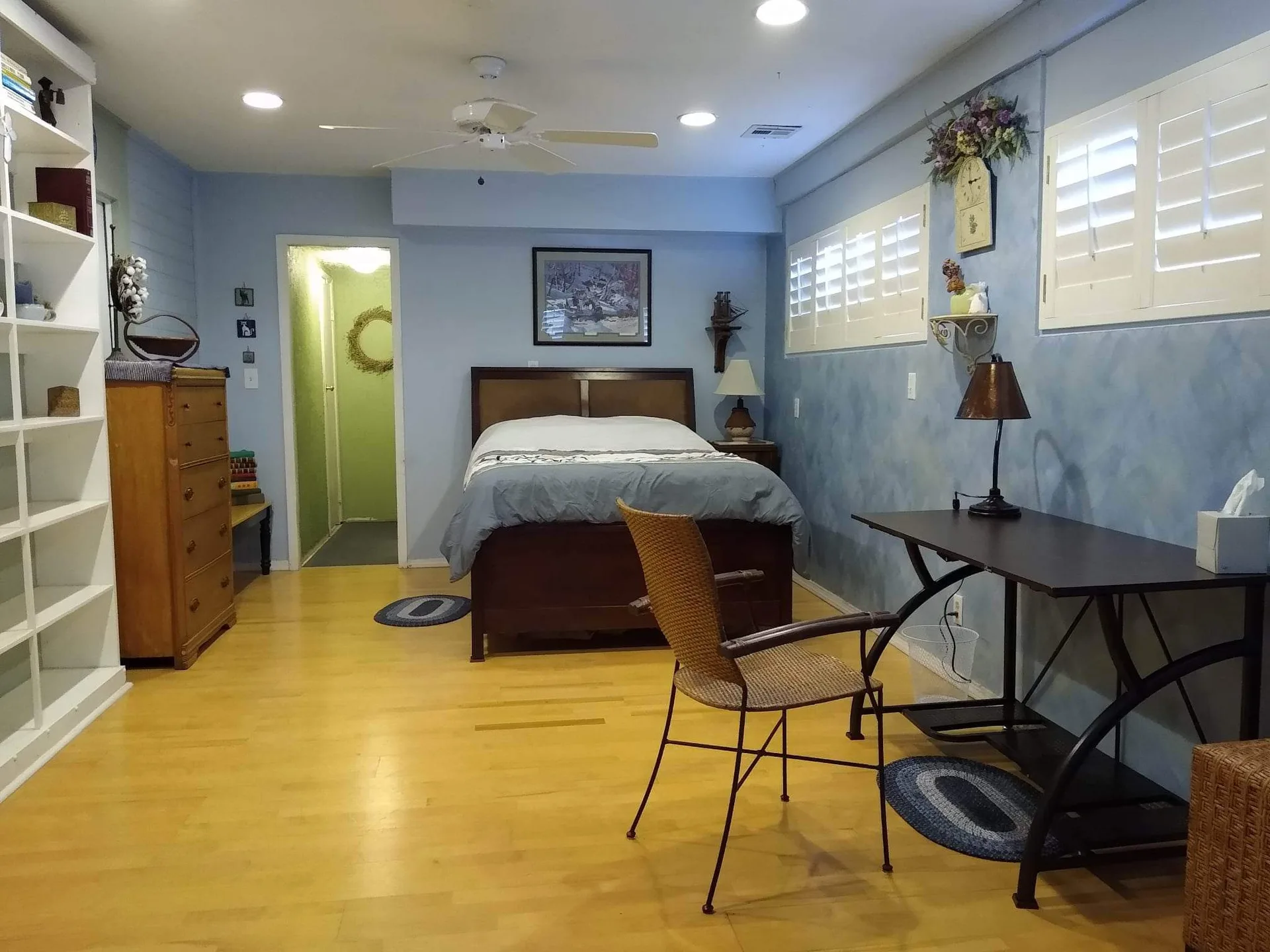 Furnished guest/student room — photo 1 of 1