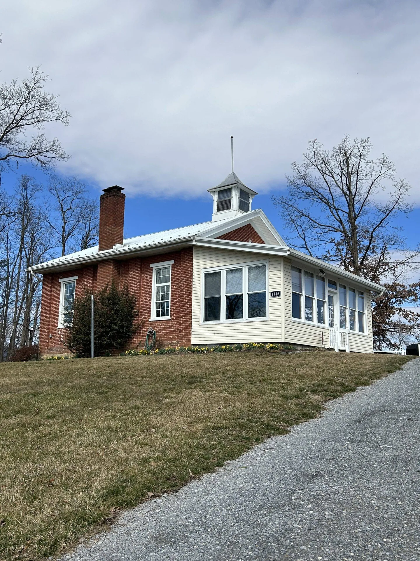 Hilltop Cottage — photo 1 of 10