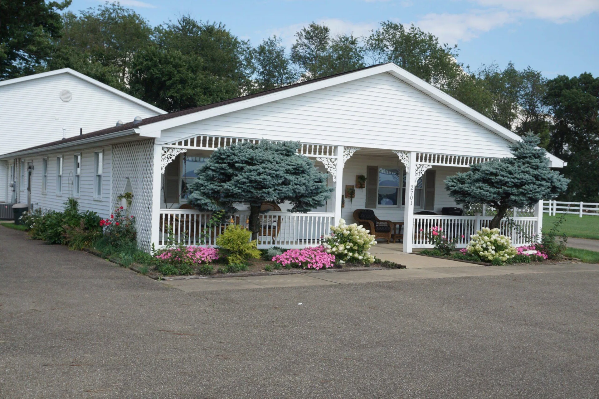 Country View Lodging — photo 1 of 9