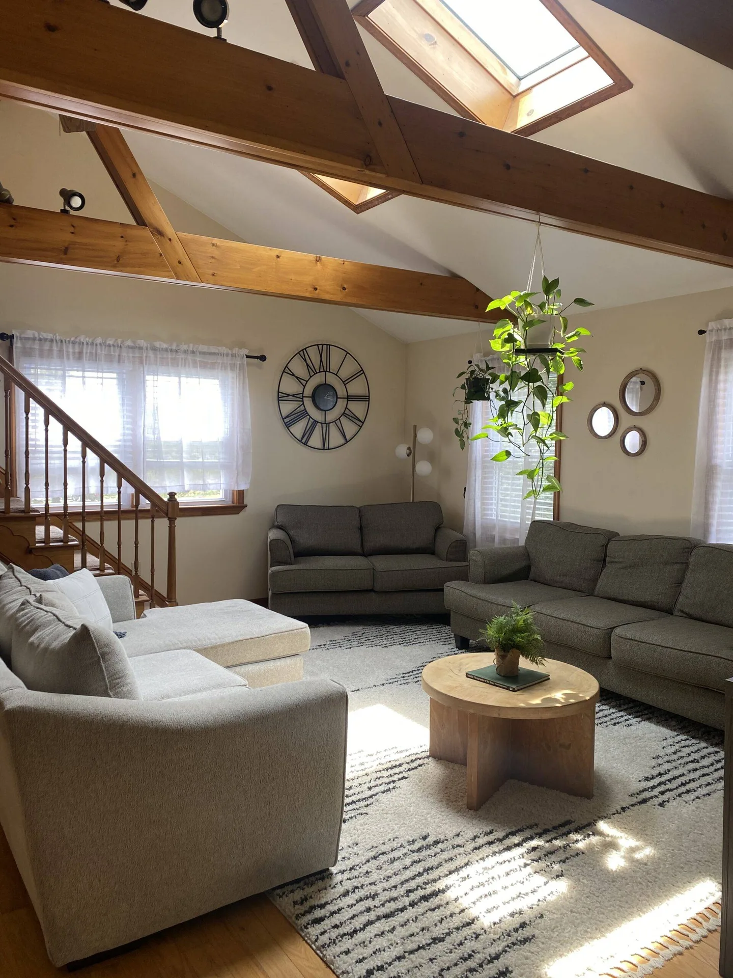 Lodge On Linden Avenue — photo 1 of 11